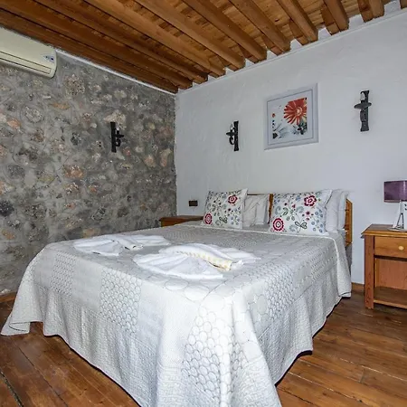 Villa Almond, Doga Icerisinde Mustakil, Korunakli Balayi Villasi *