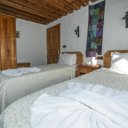Almond, Doga Icerisinde Mustakil, Korunakli Balayi Villasi Fethiye