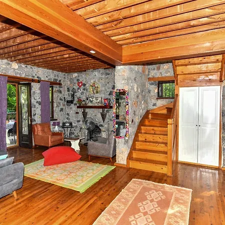Almond, Doga Icerisinde Mustakil, Korunakli Balayi Villasi Fethiye