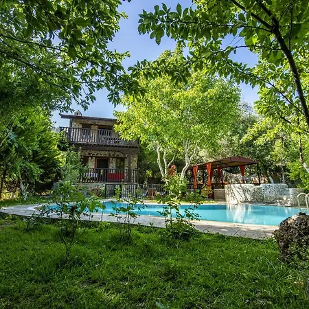 Almond, Doga Icerisinde Mustakil, Korunakli Balayi Villasi Villa